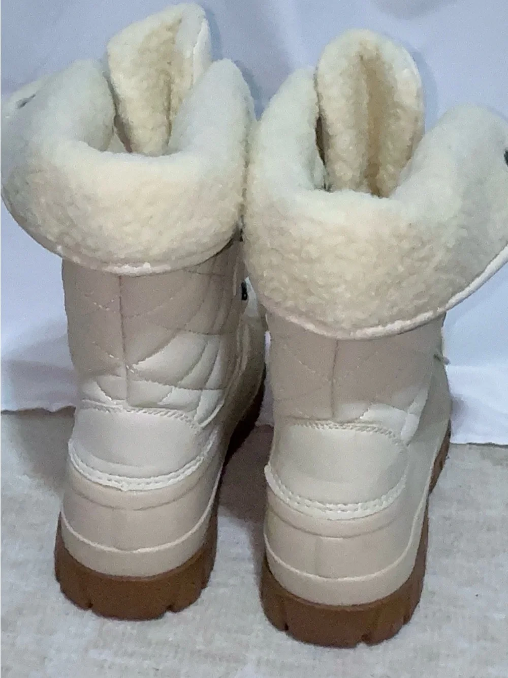 Dream Pairs Cream Waterproof Faux Shearling Lined Duck Snow Boots Size 6
